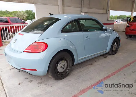 2014 Volkswagen Beetle 2.5L z USA, uszkodzony, nr VIN 3VWJX7AT5EM621477